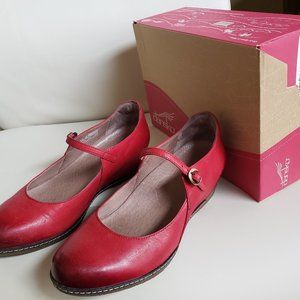 Dansko Loralie Burnished Nubucks..Red